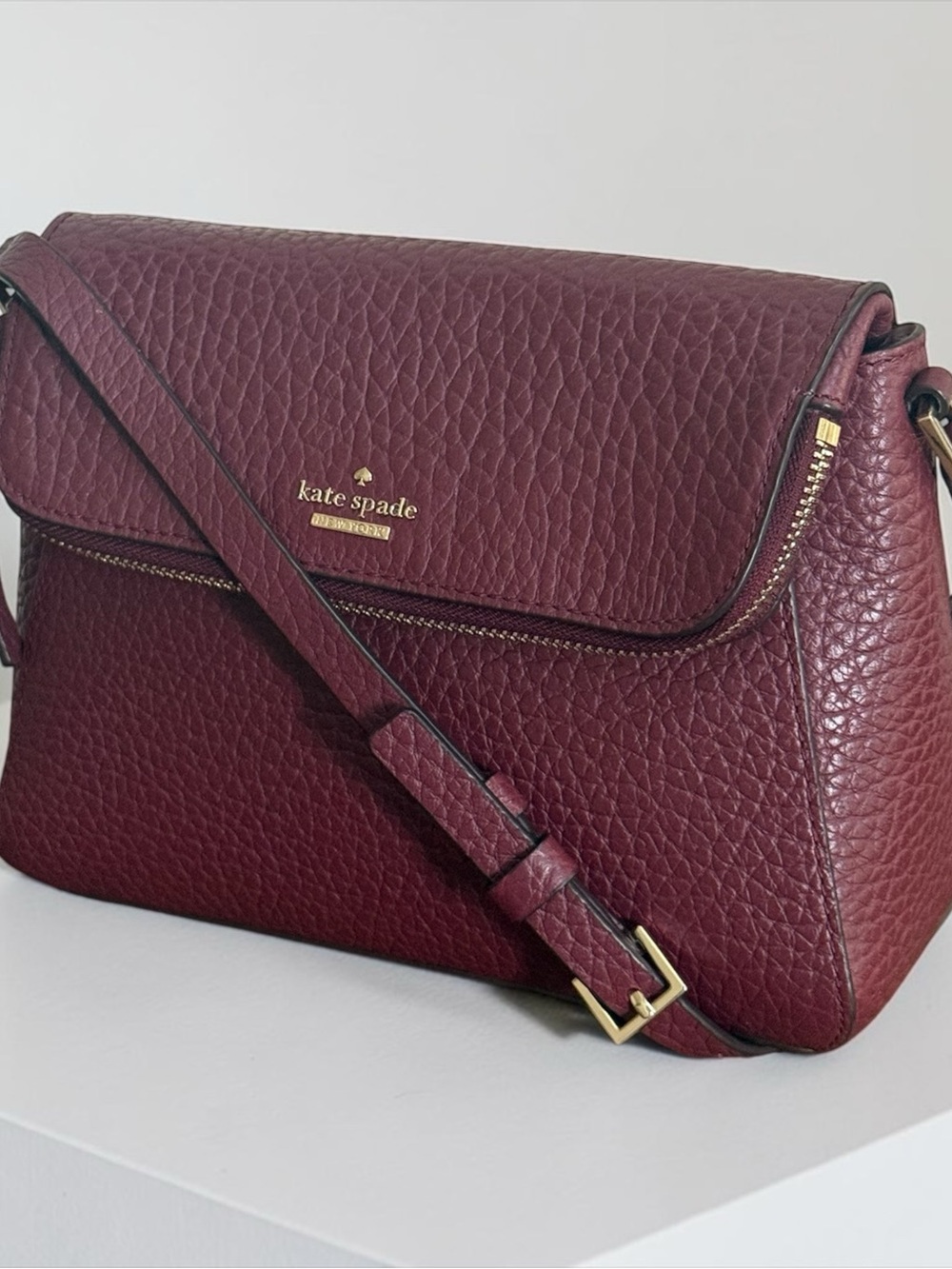 Authenticated Kate Spade Carter Berrin Burgundy Pebbled Leather Crossbody! EUC! - Picture 2 of 13